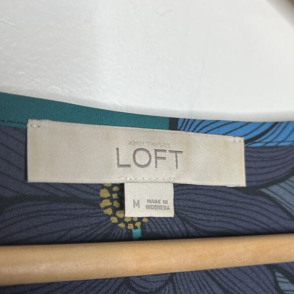 LOFT Big Floral Print Top Green Blue Womens M Chiffon Lightweight Spring Artsy - Picture 3 of 6